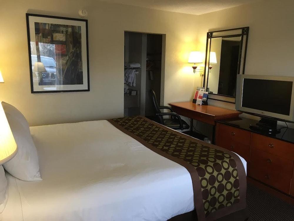 Ramada By Wyndham Pikesville/Baltimore North מראה חיצוני תמונה