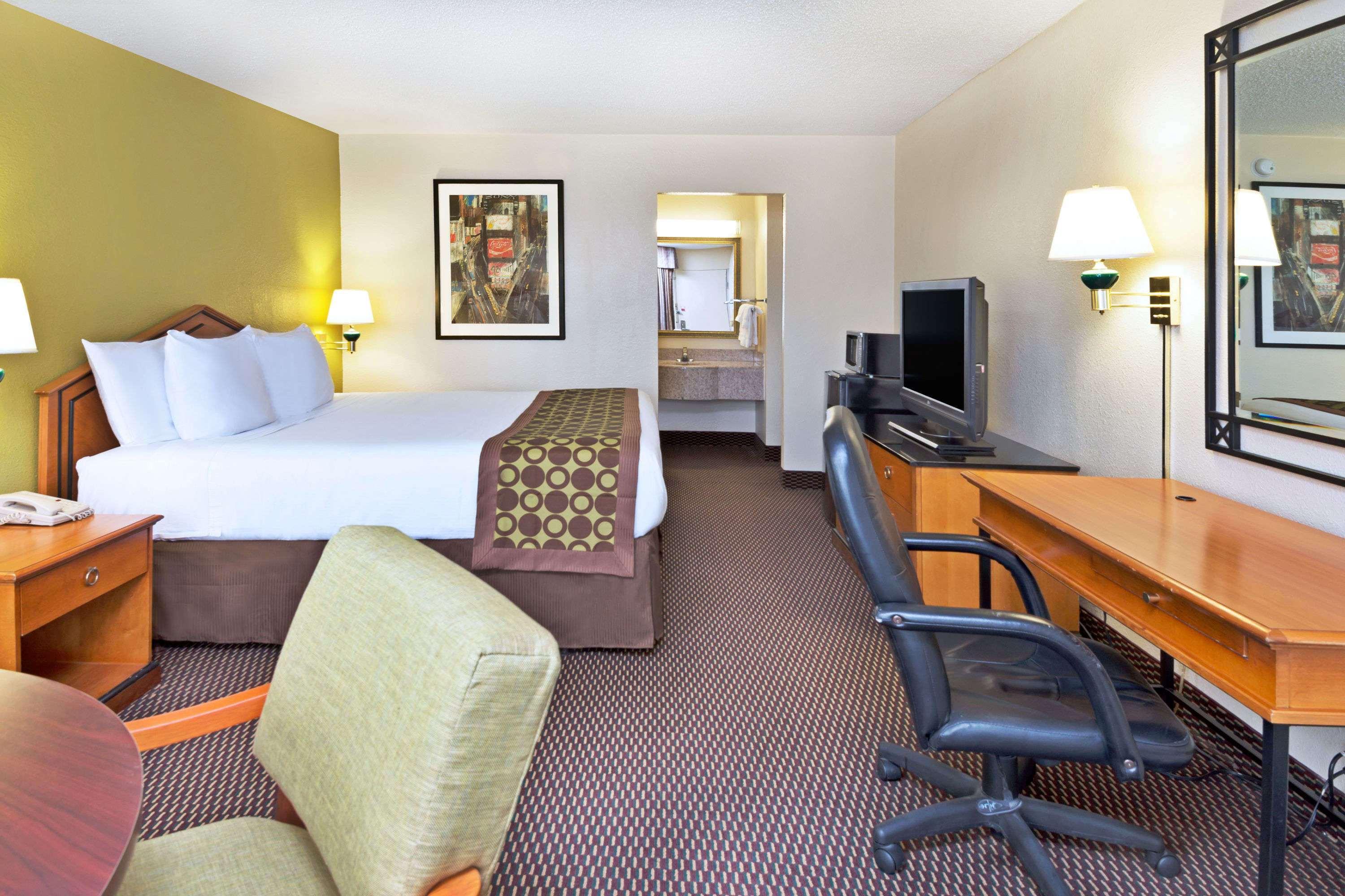 Ramada By Wyndham Pikesville/Baltimore North מראה חיצוני תמונה