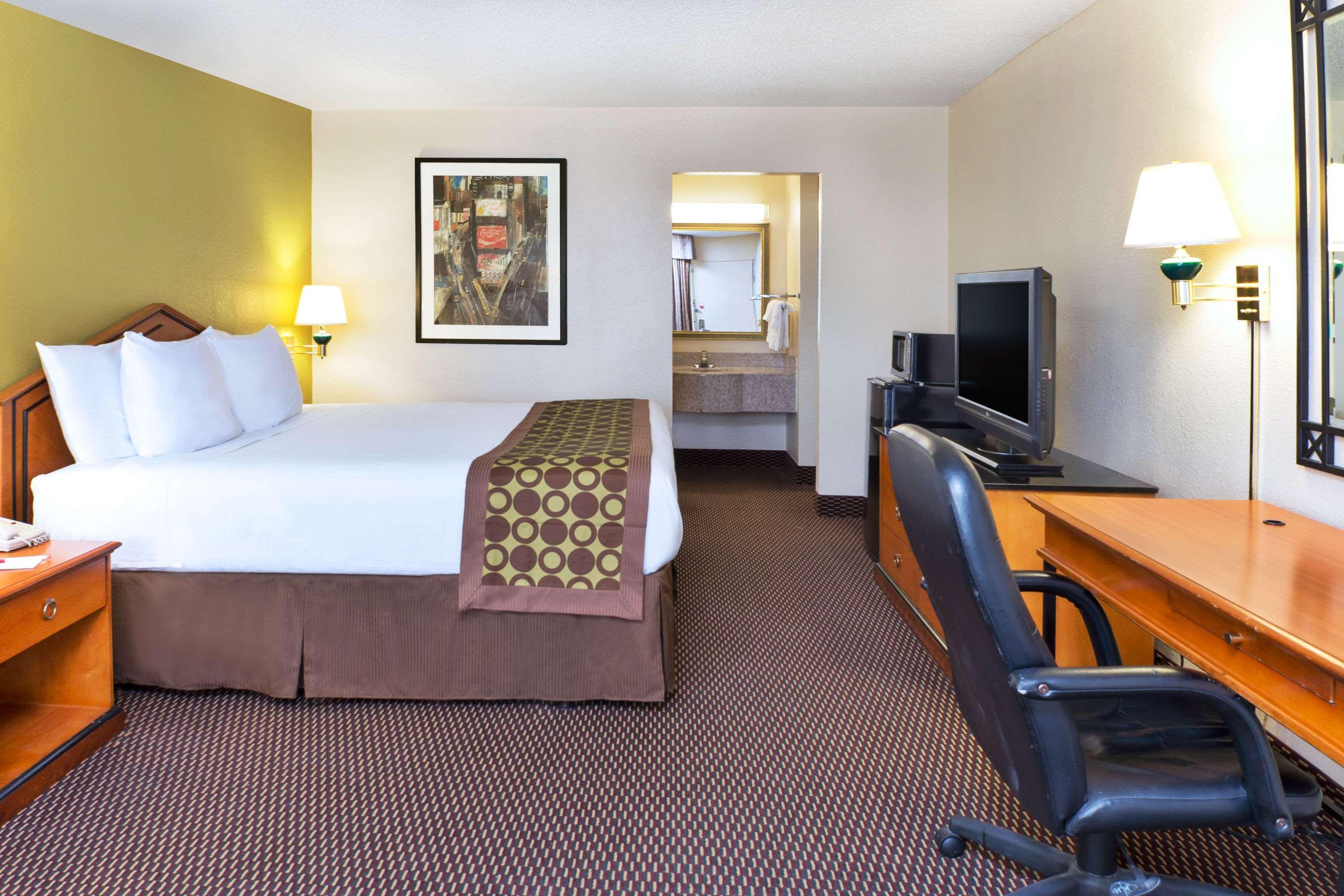 Ramada By Wyndham Pikesville/Baltimore North מראה חיצוני תמונה
