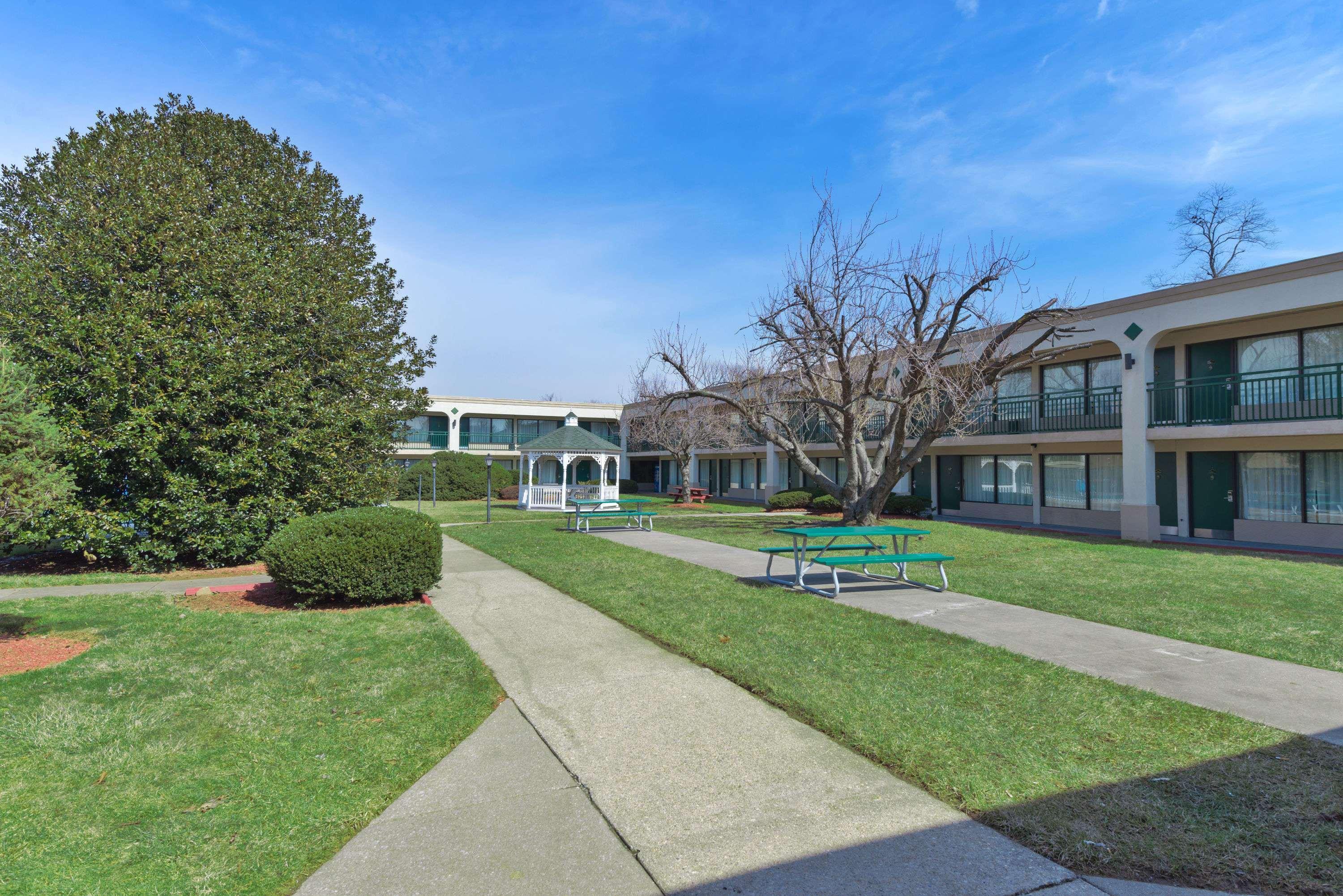 Ramada By Wyndham Pikesville/Baltimore North מראה חיצוני תמונה