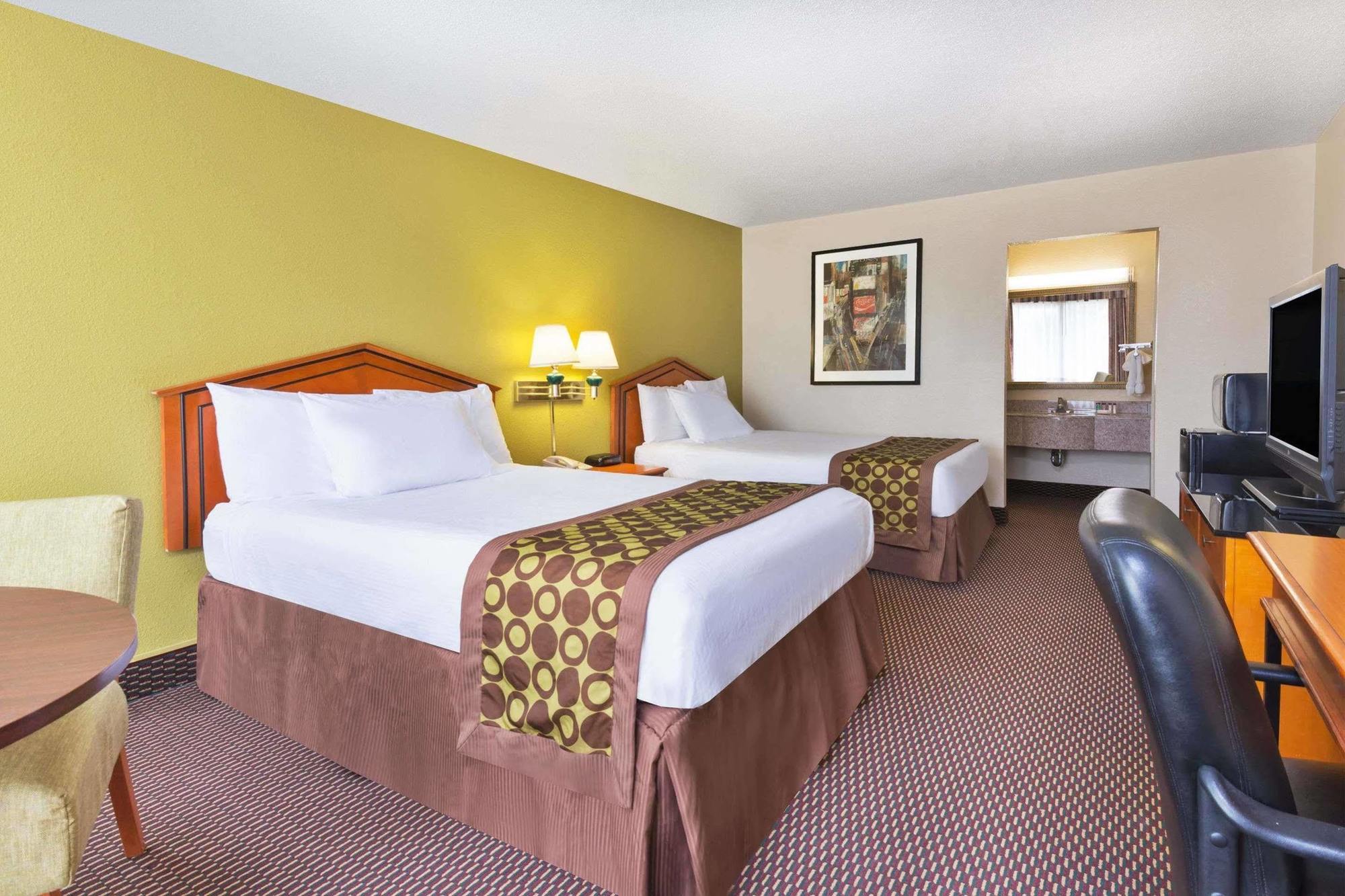 Ramada By Wyndham Pikesville/Baltimore North מראה חיצוני תמונה